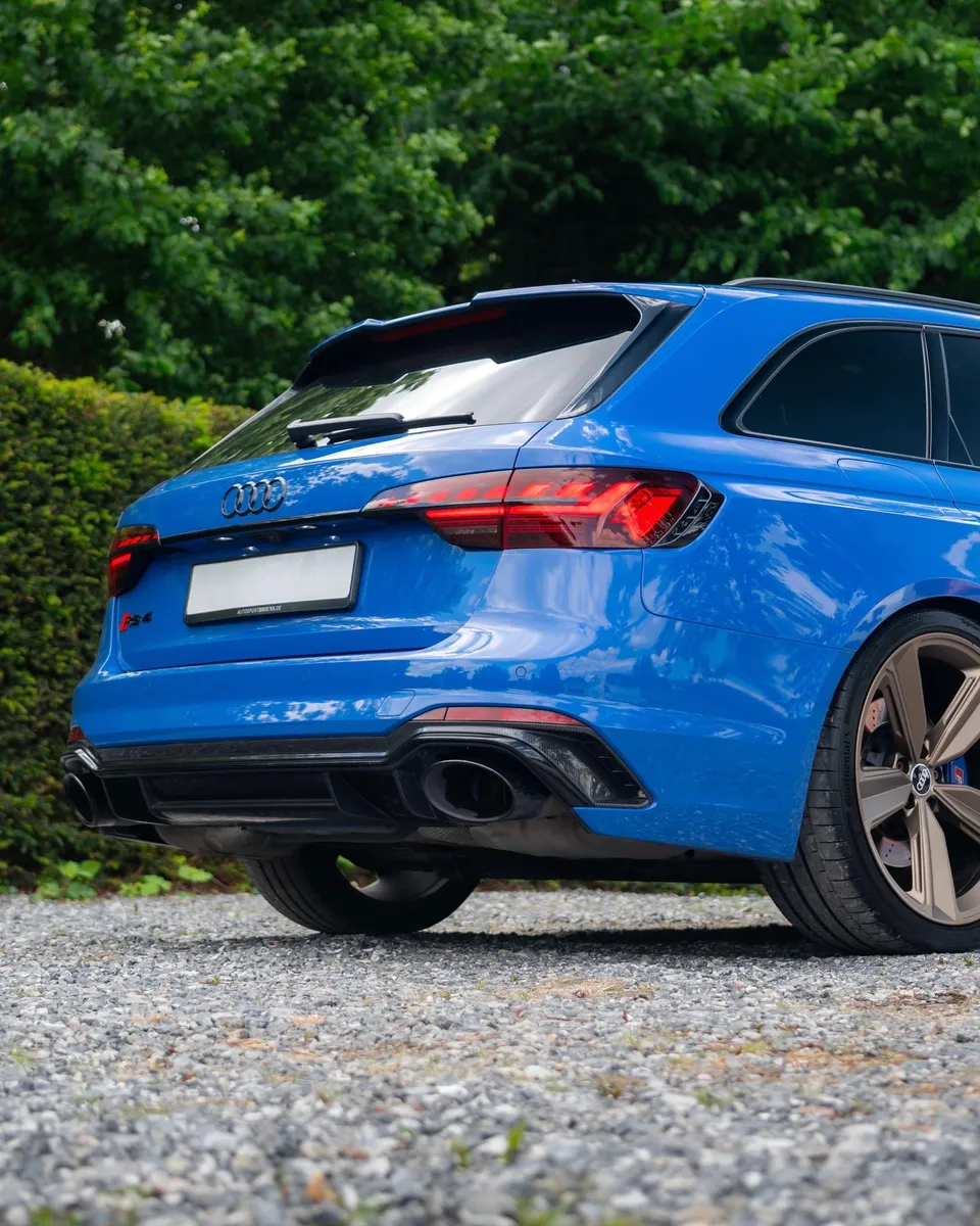 Audi RS4 Avant ABT, extra hoek