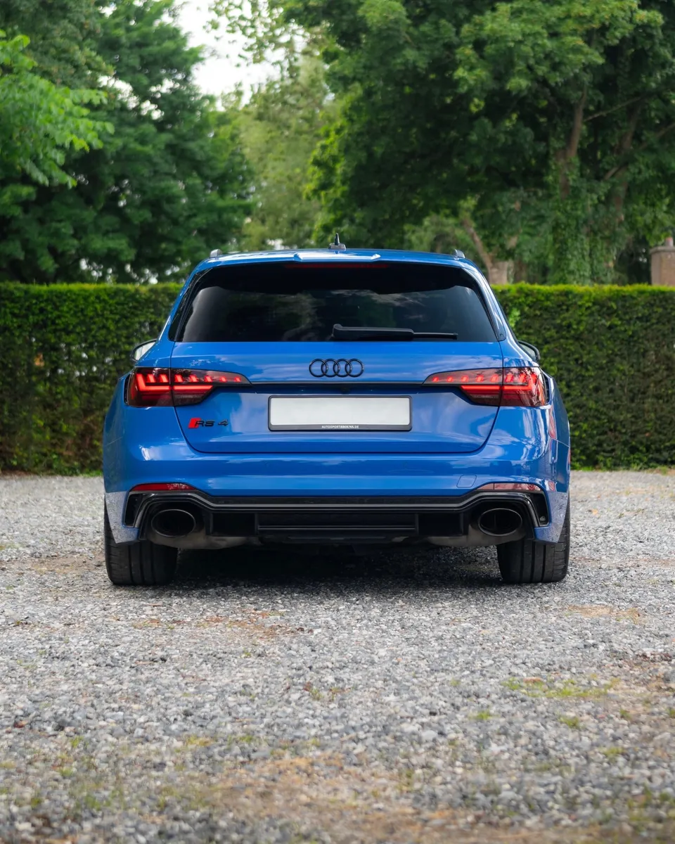 Audi RS4 Avant ABT, extra hoek