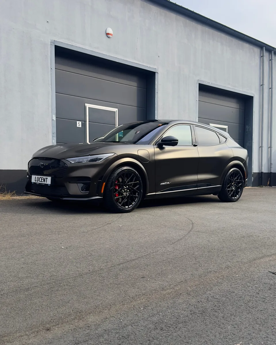 Ford Mustang Mach-E GT, werk van Lucent